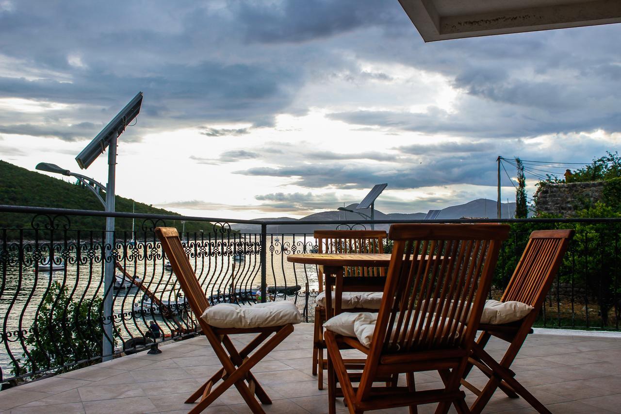 Villa San Apartments Tivat Zewnętrze zdjęcie