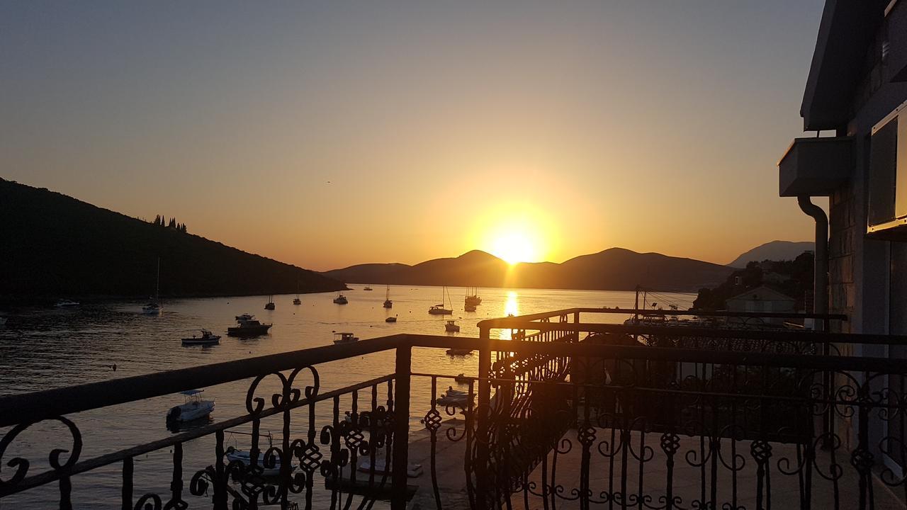 Villa San Apartments Tivat Zewnętrze zdjęcie