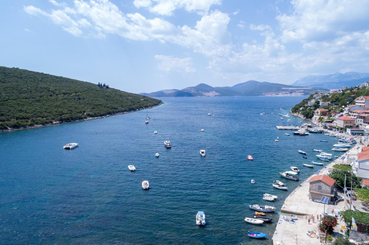 Villa San Apartments Tivat Zewnętrze zdjęcie