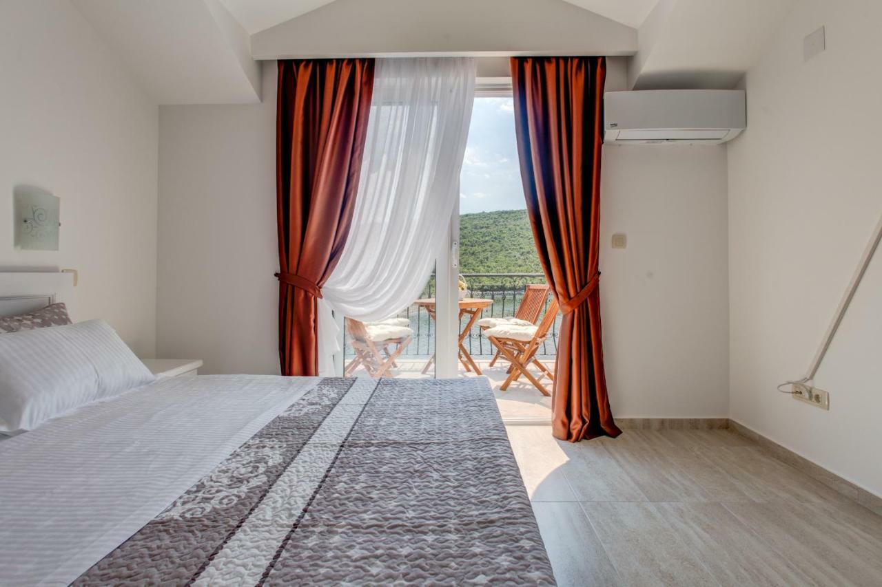 Villa San Apartments Tivat Zewnętrze zdjęcie