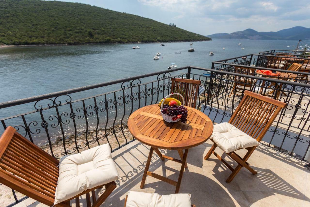 Villa San Apartments Tivat Zewnętrze zdjęcie