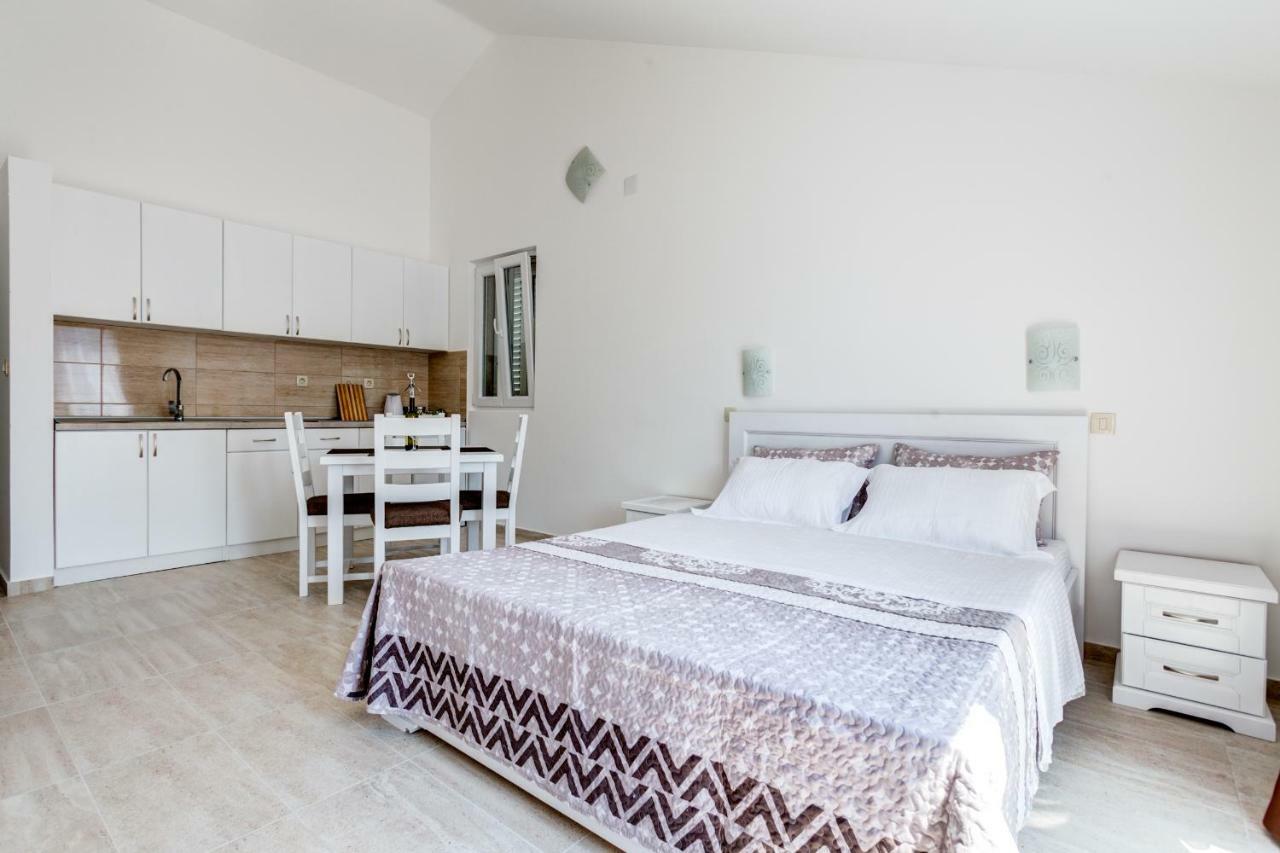 Villa San Apartments Tivat Zewnętrze zdjęcie