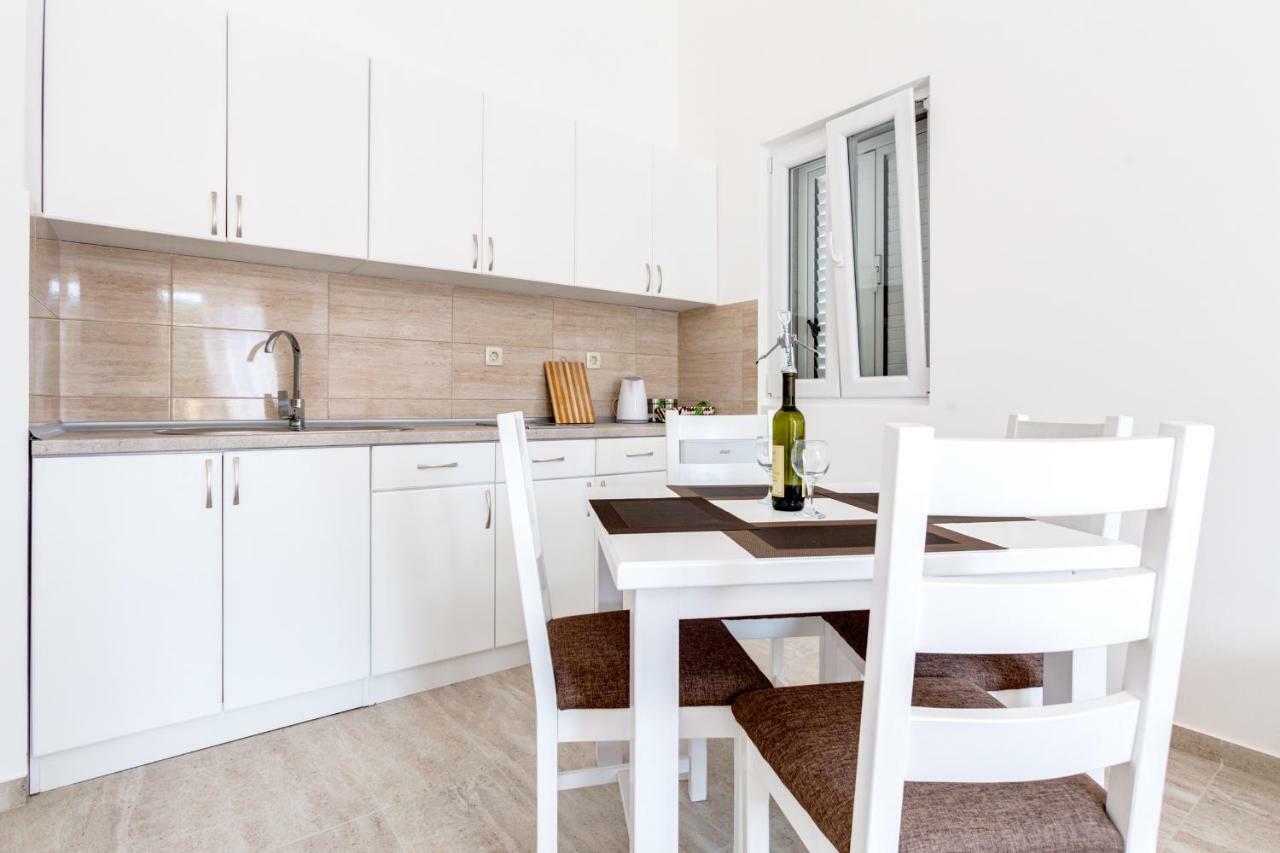 Villa San Apartments Tivat Zewnętrze zdjęcie