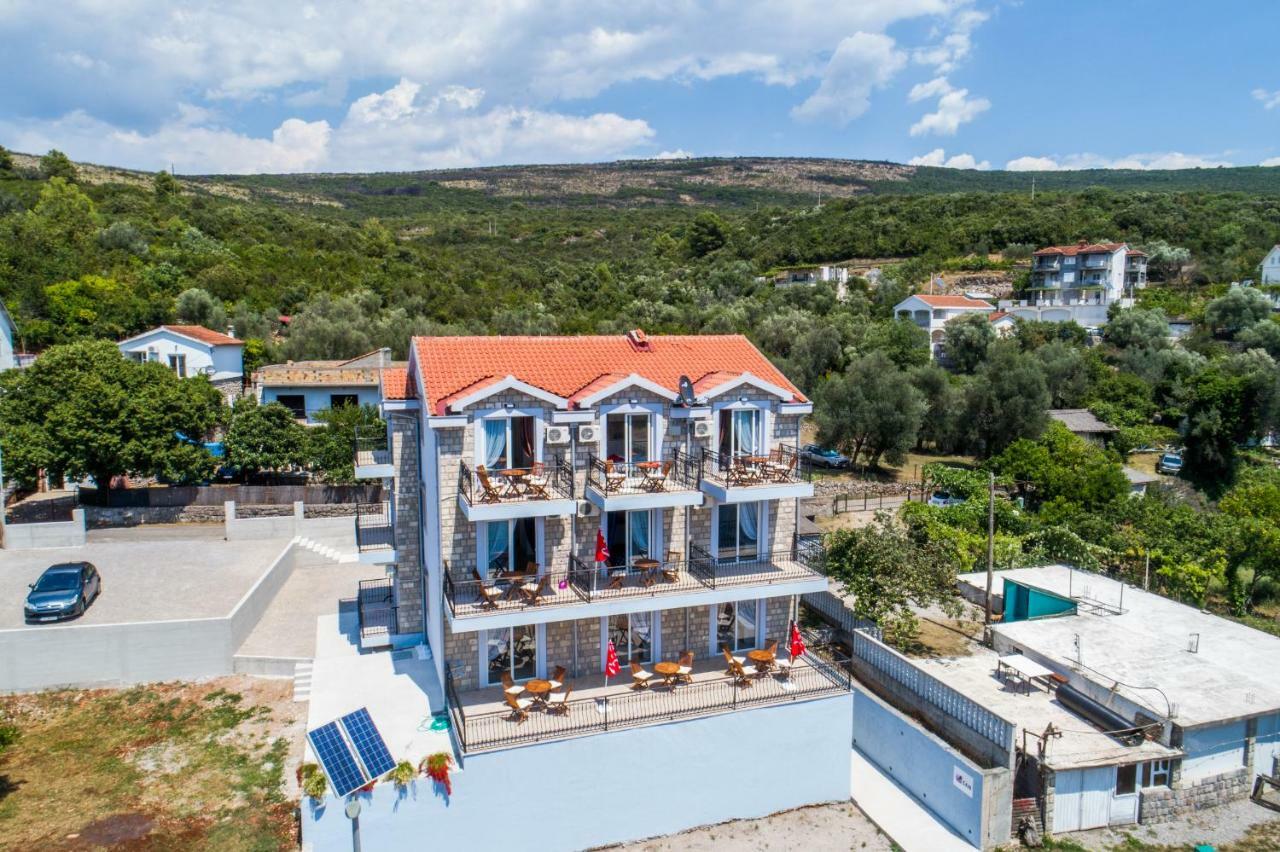 Villa San Apartments Tivat Zewnętrze zdjęcie