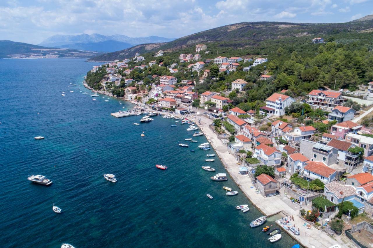 Villa San Apartments Tivat Zewnętrze zdjęcie